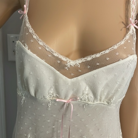 Flora Lace Dainty Nighty Medium - Picture 2 of 9